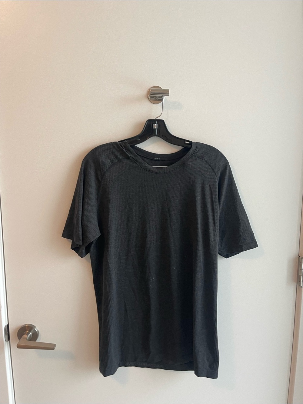 Lululemon Men's Black/Grey Crew Neck Short-Sleeve Shirt